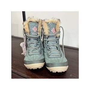 NEW Columbia winter boots